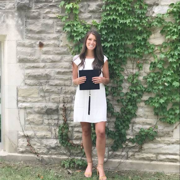 Meet your Posher, Robyn - Picture 1 of 1